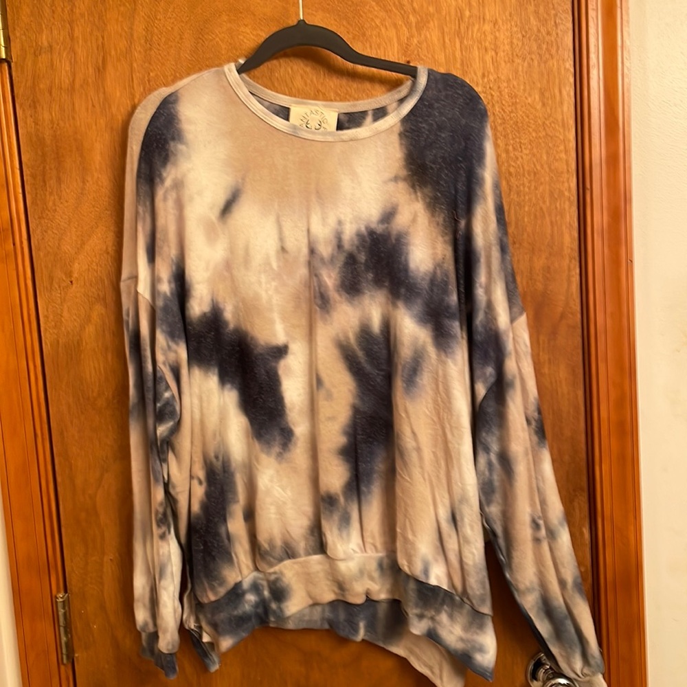NWT - sweatshirt
